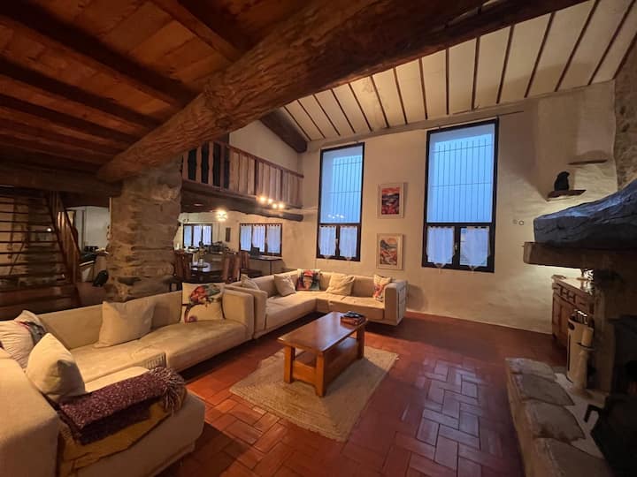 Scenic Getaway At The Foot Of The Pyrenees. - Prades, France