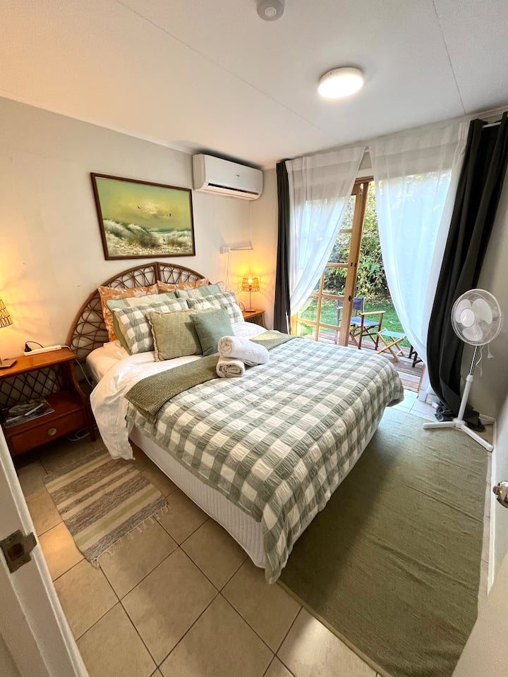 Private Coastal Studio In Scarborough-pet Friendly - Redcliffe