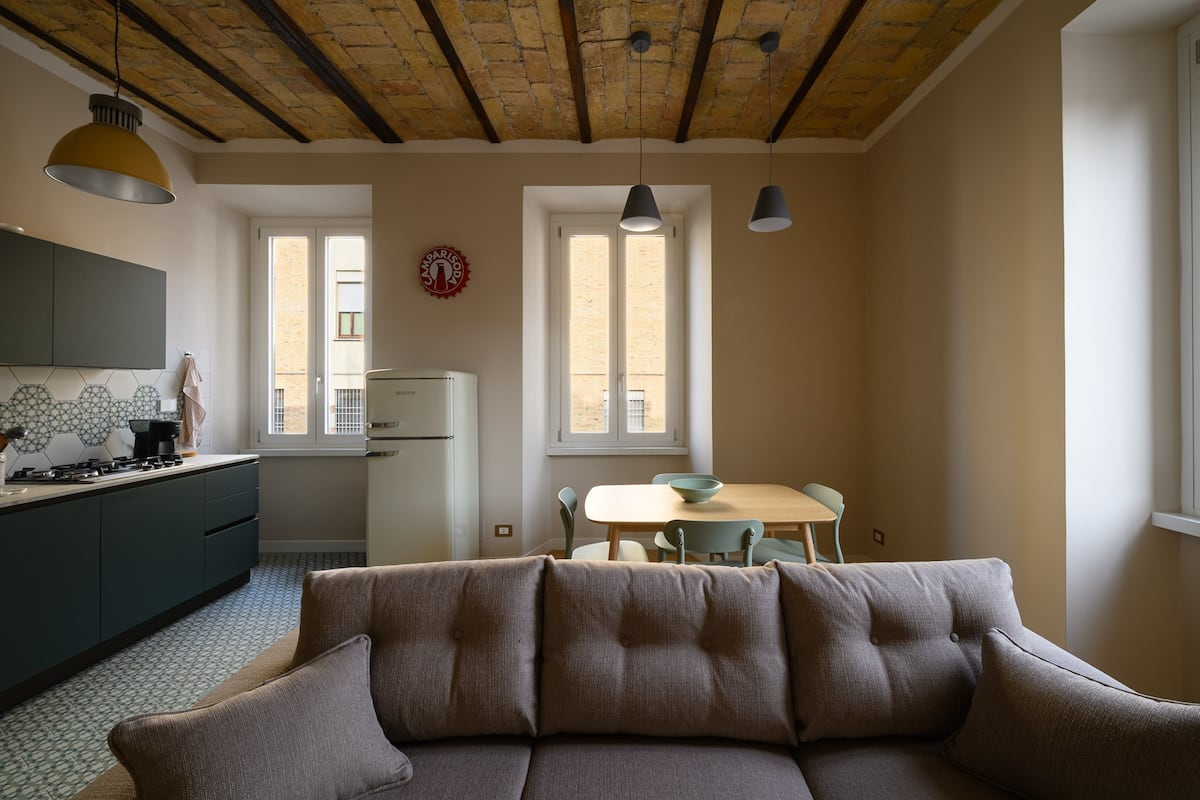 I sapori di Testaccio • Autentico loft romano per 4 persone — Salotto 4 | Casa vacanze LovedHomes a Roma