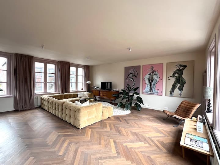 Familiehuis Met Dakterras In Gezellige Buurt - Hoofddorp