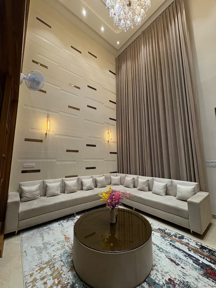 The Breeze Villa - Luxury Stay In Jaipur - 자이푸르