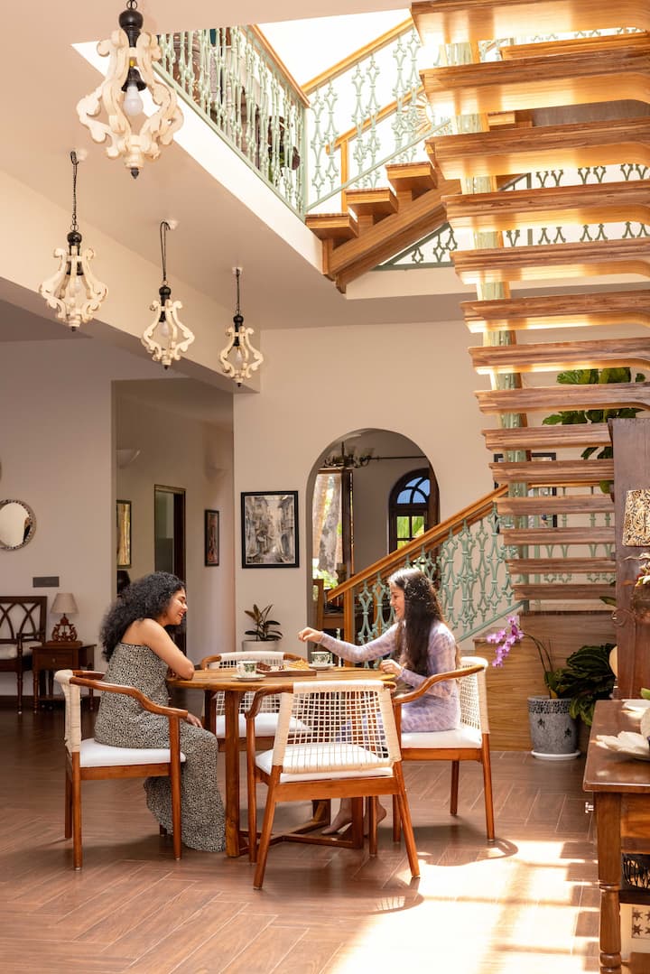 Living room image 8