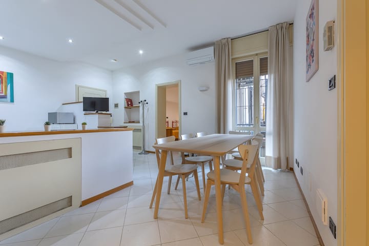 Guesthost - Doctor House - Bologna - Bologna