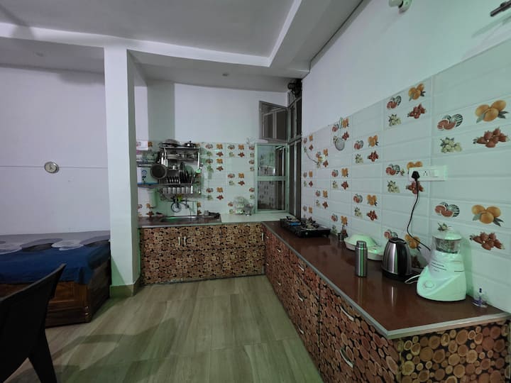 Peaceful Homestay | Heart Of Varanasi - 바라나시
