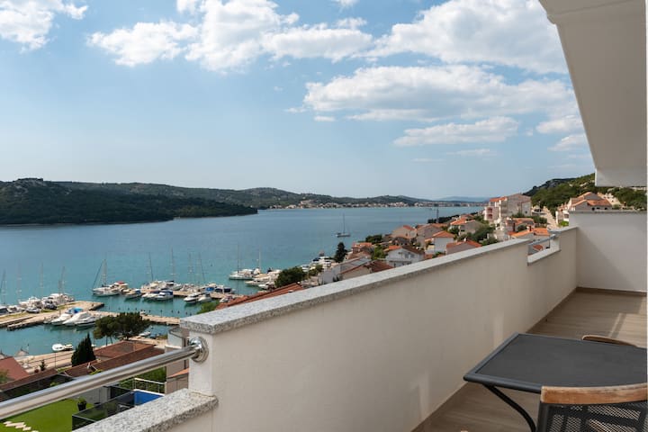 Appartement Luxury Horizon (123631-a1) - Murter