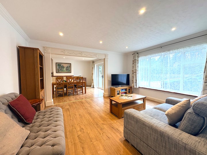 Sunny Garden, Bbq Evenings, Games Room & Patio - Witney