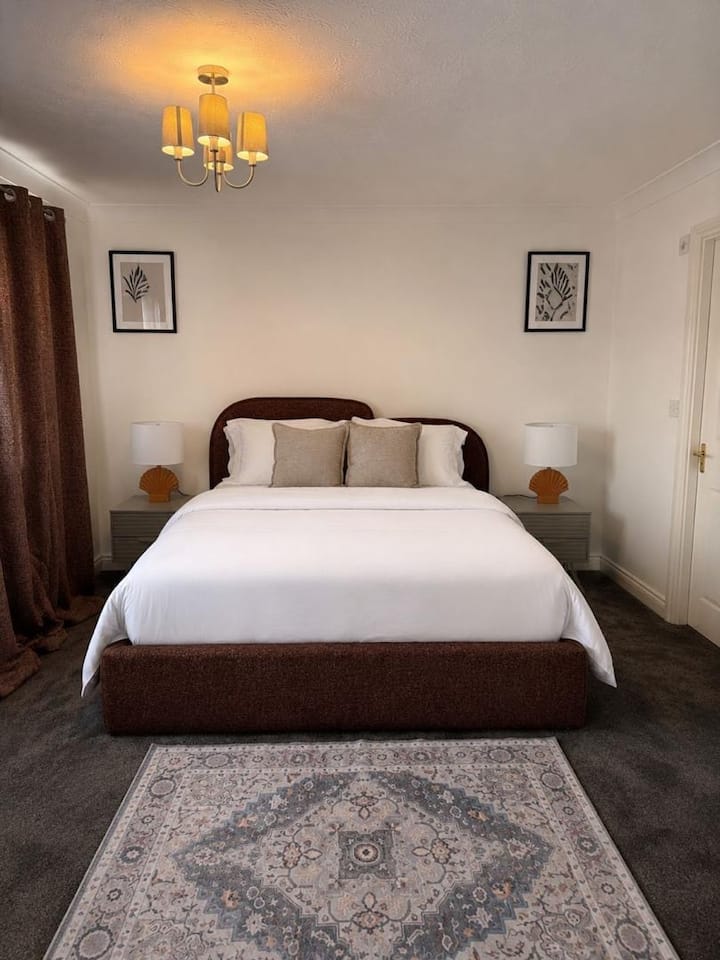 Actis Properties | Modern Luxury Apartment - Romford