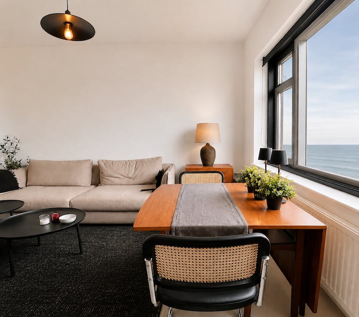 New! Bright & Stylish Flat With Modern Comfort - Hastings