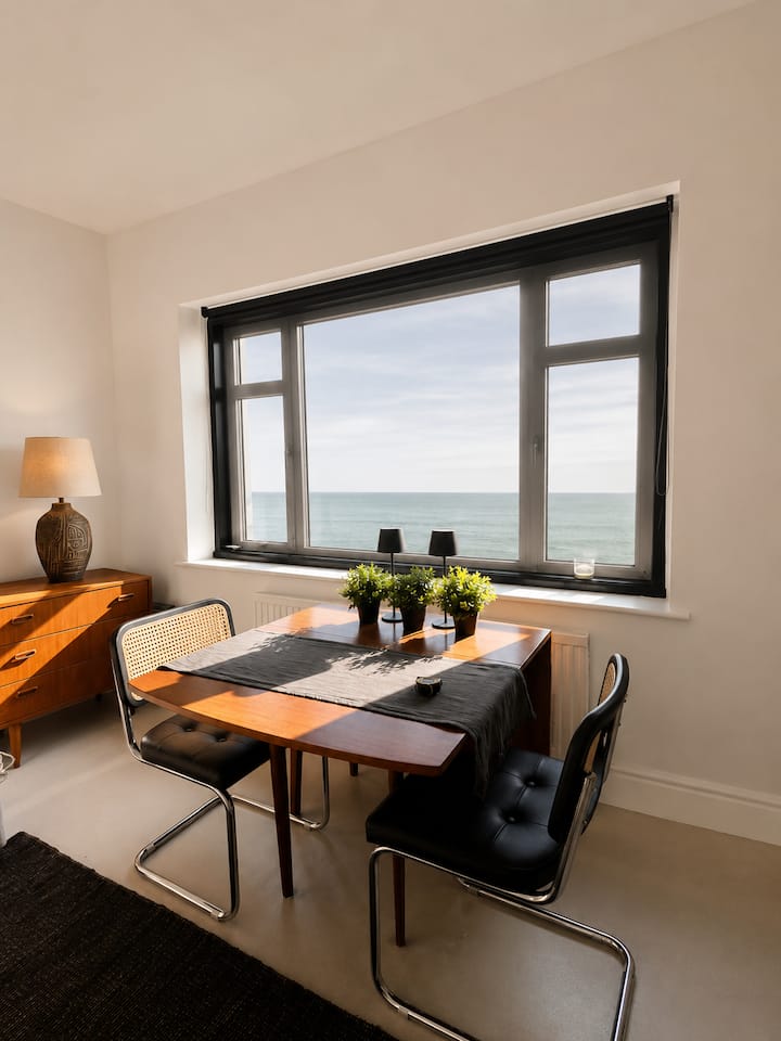 Sea Panorama | Stylish Flat With Modern Comfort - Hastings