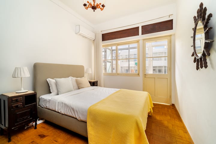 Sunny Apartment In Central Loulé - Loulé
