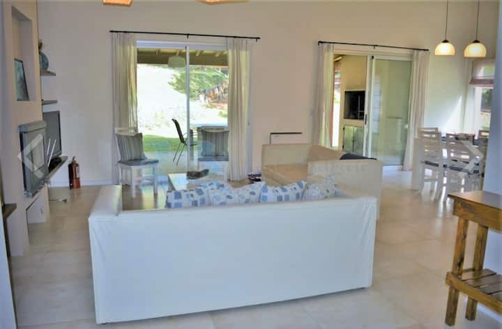 Excelente Casa Para Tus Vacaciones Cerca Del Mar - Pinamar