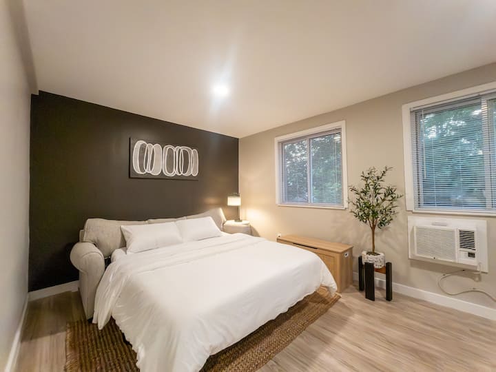 Mid-century Modern Townhome | Mins To The Battery - Marietta, GA