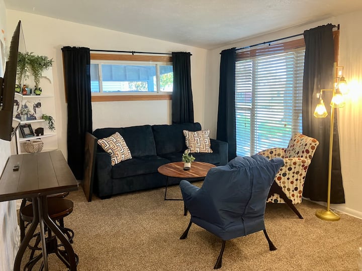 Near Omaha/zoo/downtown/ Offuttafb/cws/berkshire - Glenwood, IA