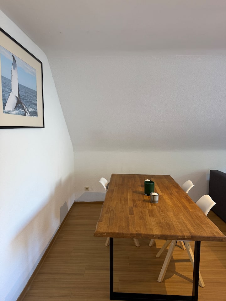 Helle & Geräumige Dachgeschosswohnung Mit Balkon - Trittenheim