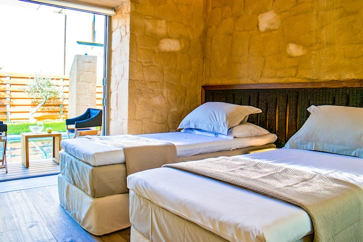 Ground Floor - Bedroom 3 with two single beds and pool access