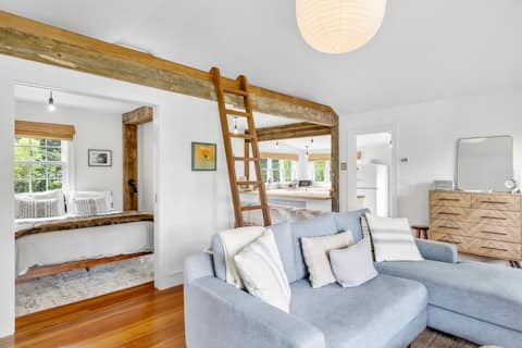 Popular Airbnb listing: Sea Salt Cottage Montauk in Montauk
