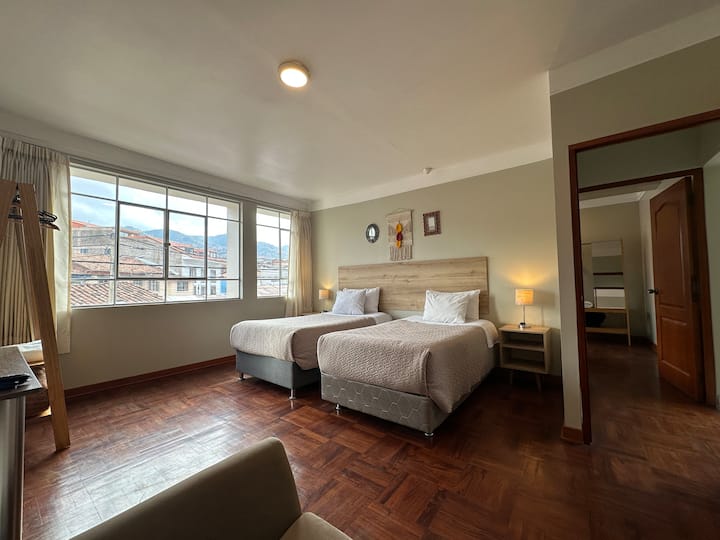 Casa Amplia Y Silenciosa En El Centro De Cusco - Cusco