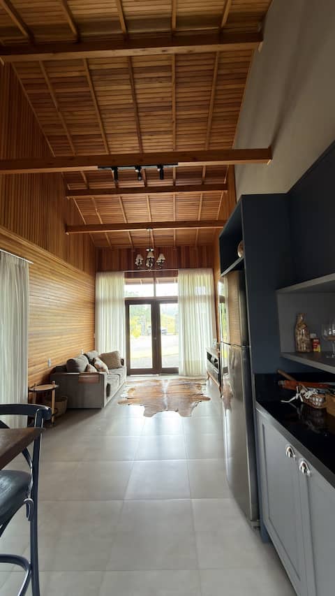 Successful Airbnb property: Country house with hot tub and large grounds in Tijucas