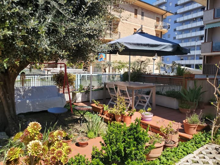 Casa Con Giardino E Parcheggio A 2 Passi Dal Mare. - San Benedetto del Tronto