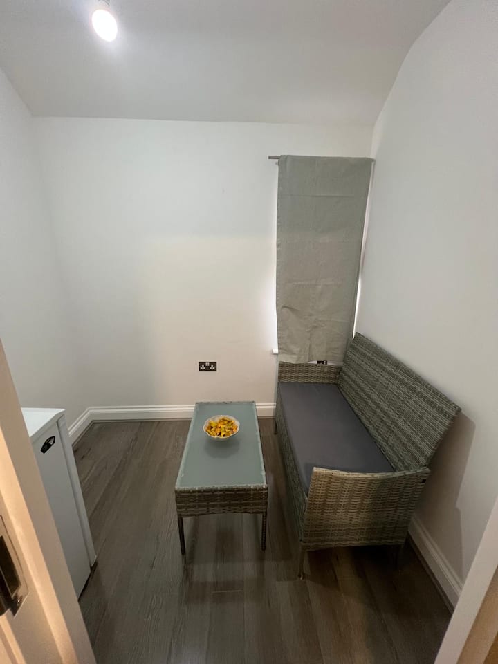 2-bedroom Suite | Easy Access To Central London - Romford