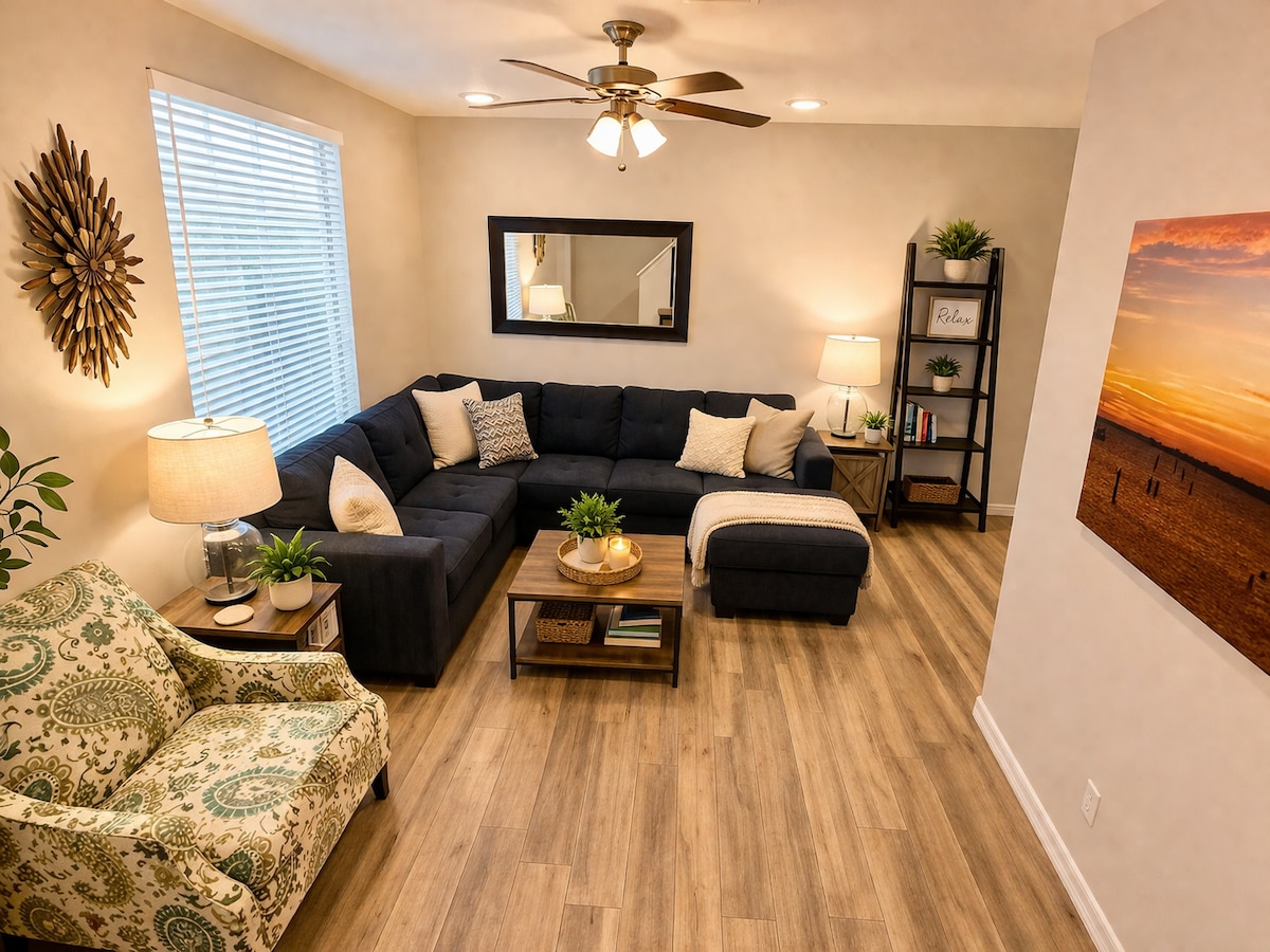 Living room image 2