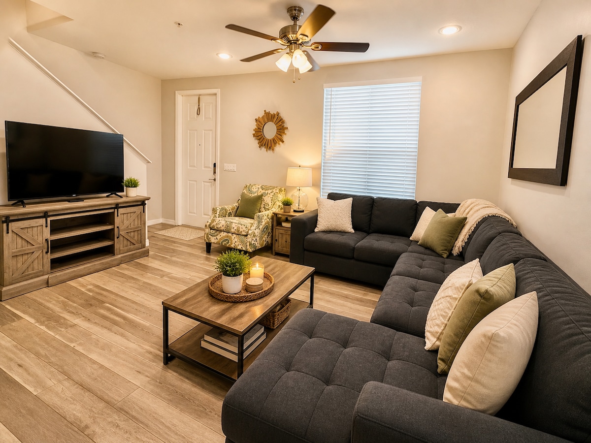 Living room image 1