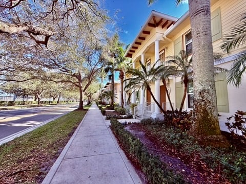 Stylish Jupiter home | Near Beaches & Baseball