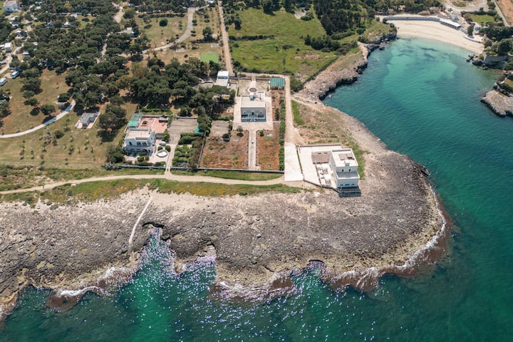 Seafront Historic Villa, 6 Ensuite Bedrooms, Views - Monopoli