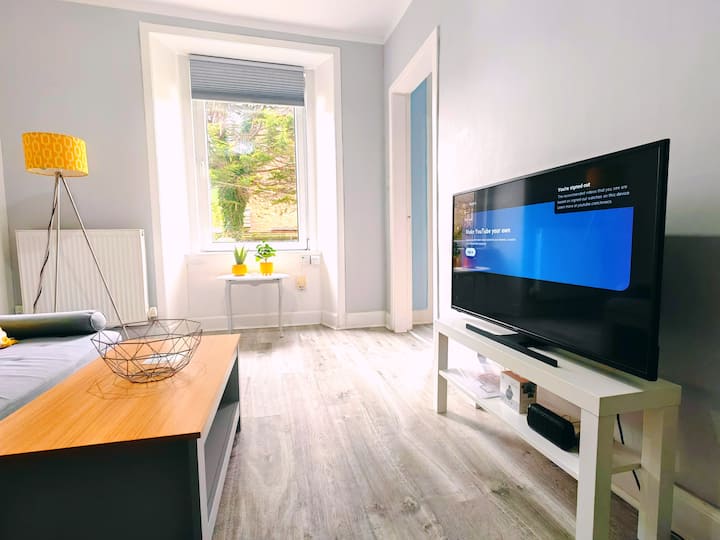 Clean, Cosy, Homely - City Access Right Outside - Edinburgh