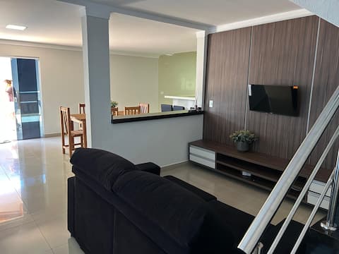 Popular Airbnb listing: Downtown Puerto Rico Townhouse with 5 Bedrooms in Porto Rico
