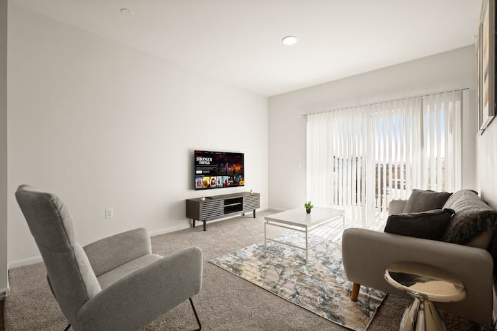 Modern & Cozy ~ Parking ~ Gym/pool ~ Wi-fi - Pflugerville, TX