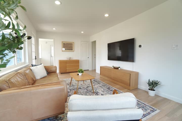 The Athmar Modern Home - Englewood, CO