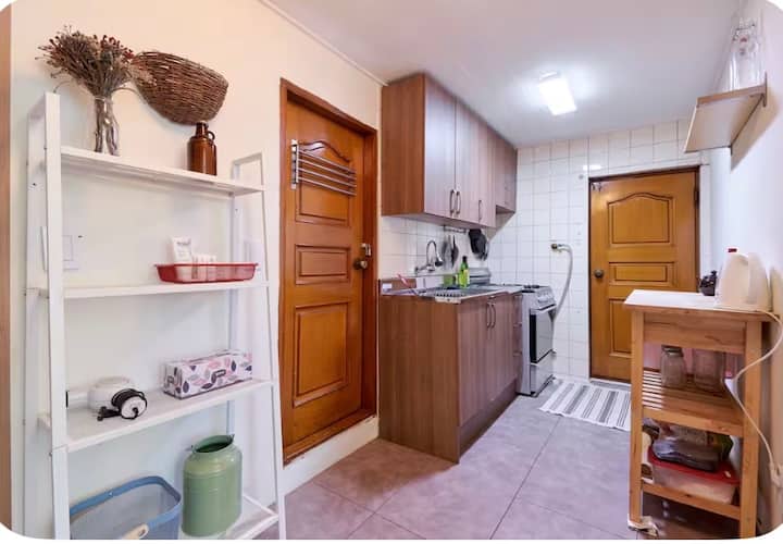 Bright, Airy Itaewon Rooftop, 10 Min To Myeongdong - Seul