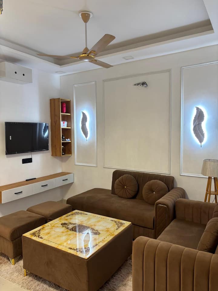 2bhk Eknav Villa I Ultra Luxury I Couple Friendly - Kharar