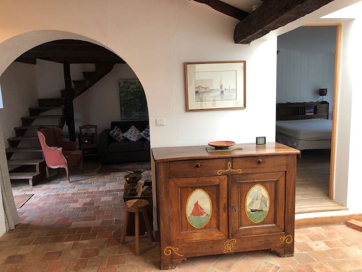 Maisonnette Authentique Pour 4 à 6 Personnes - Poitiers