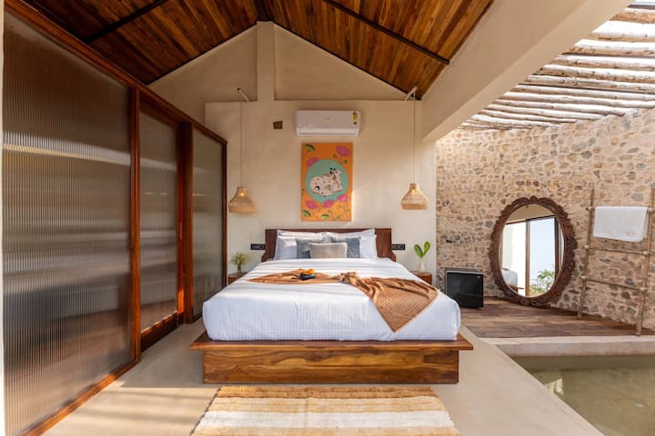 Agni Eco Retreat~private Heated Jacuzzi Cottages - Garhshankar