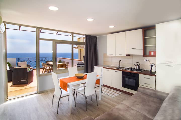 Loft Vista Sul Mare Di Letojanni - Letojanni