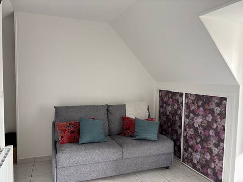 Top performing Airbnb: Downtown studio with a parking space in Bayeux