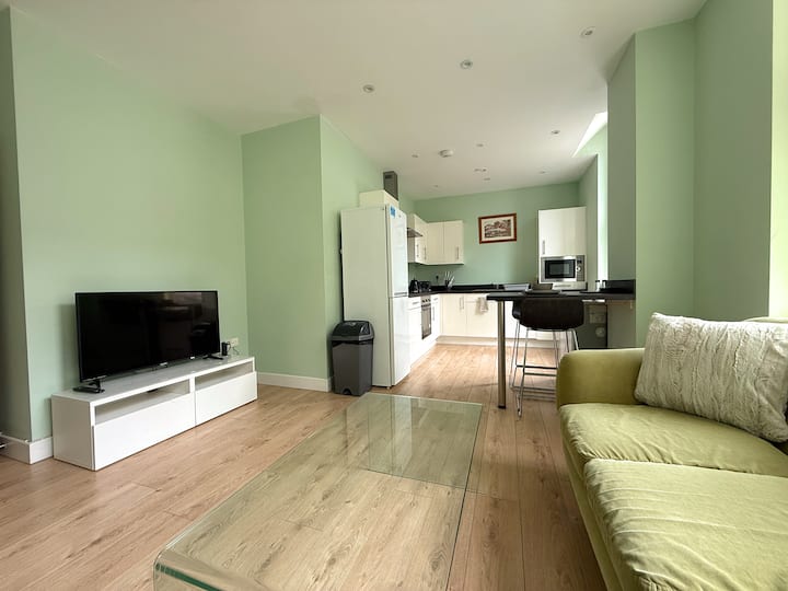 Beautiful 2-bed Flat In Vibrant City Centre - Sheffield, UK