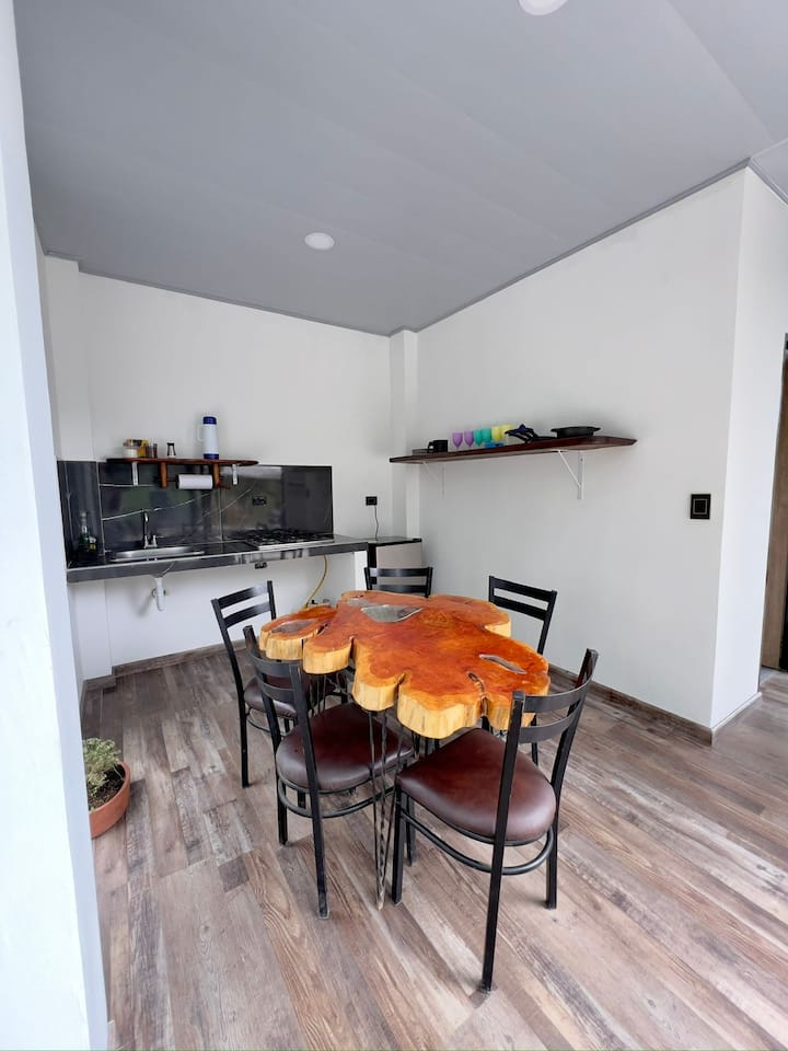 Cabañan°1
Con Jacuzzi
(Capacidad Hasta 4 Personas) - Garagoa