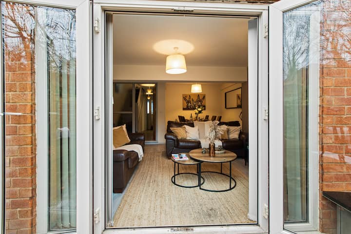City Superhost Home In Didsbury - Manchester