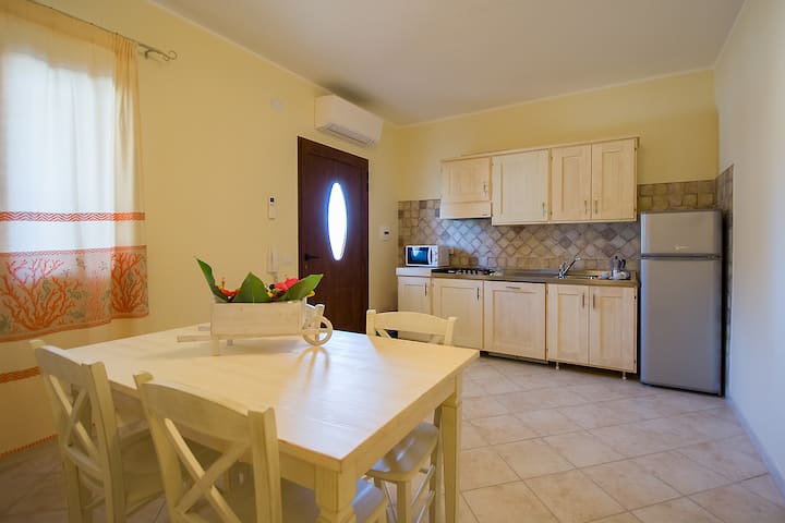 Residenze Vicofriuli-piano Terra E Seminterrato X8 - Orosei