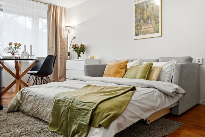 Viiskulma | Park Views | 50m Tram/bus | King Bed - Suomenlinna