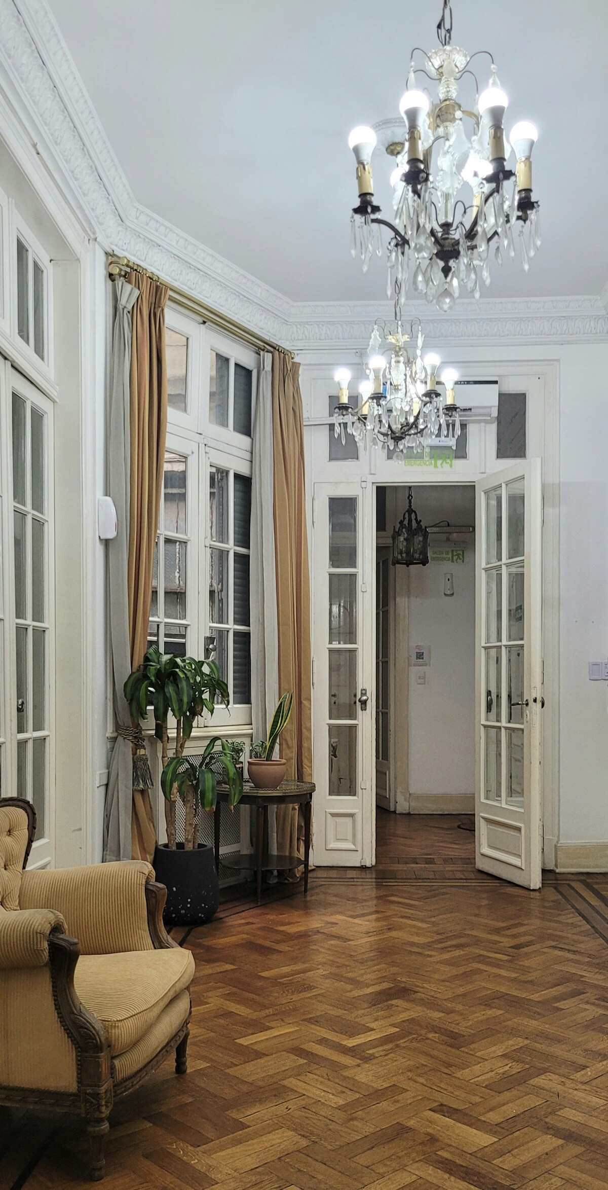 Quarto em residência histórica no Monserrat