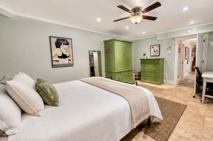 Walkers Paradise Rockridge 1 Br/bath Kitchen - Oakland, CA