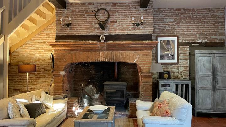 Gîte Maison Est - Calme à La Campagne Avec Piscine - Castelsarrasin