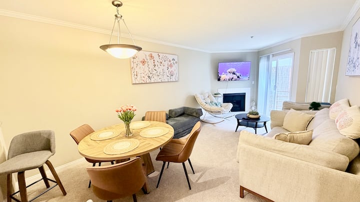 Walk Of Fame Minutes Walk, Pool, Gym, +Free Parkng - West Hollywood