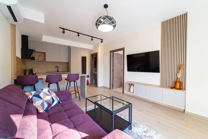 Laurier Apartments Purple - Lovran