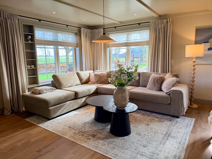 Nieuw Vakantiehuis, Zeer Comfortabel Ingericht - Hoorn