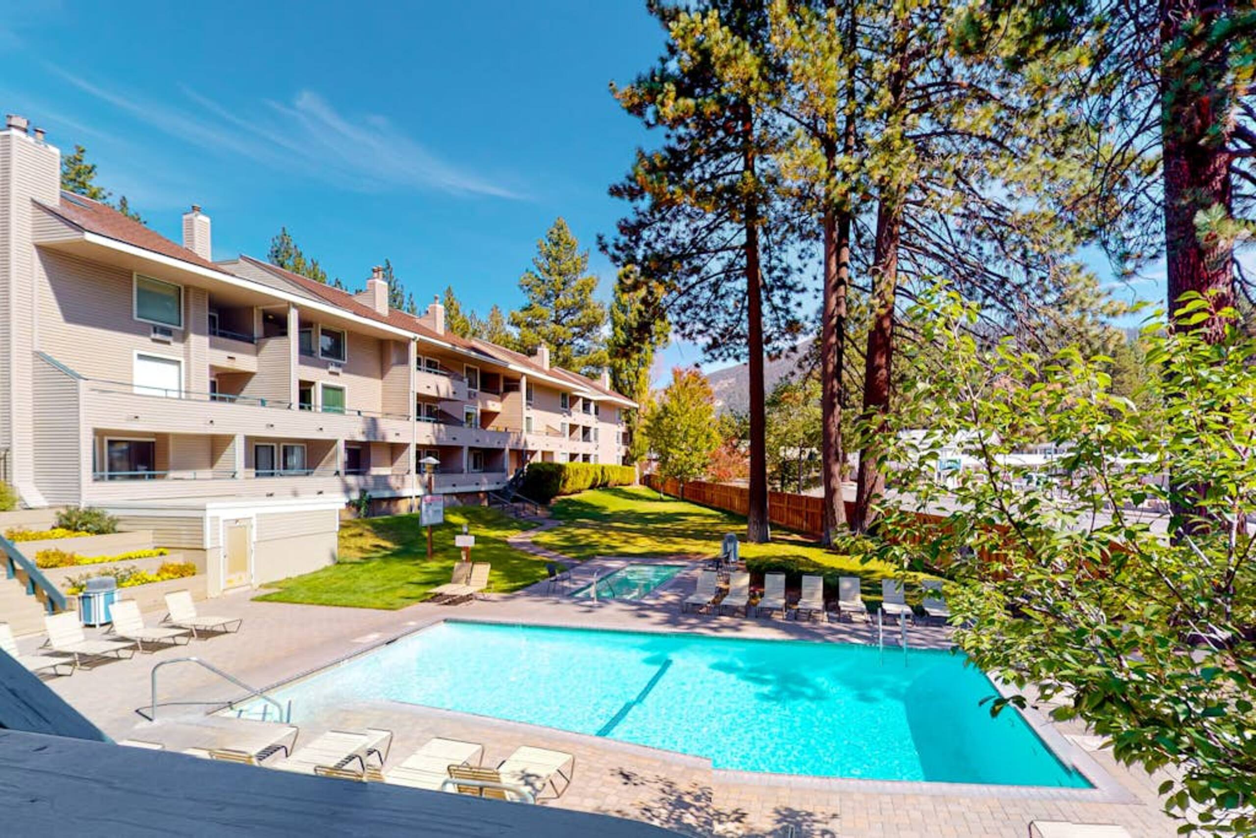 Lakefront Townhouse, Private Hot Tub, 270 Views - Photo 48